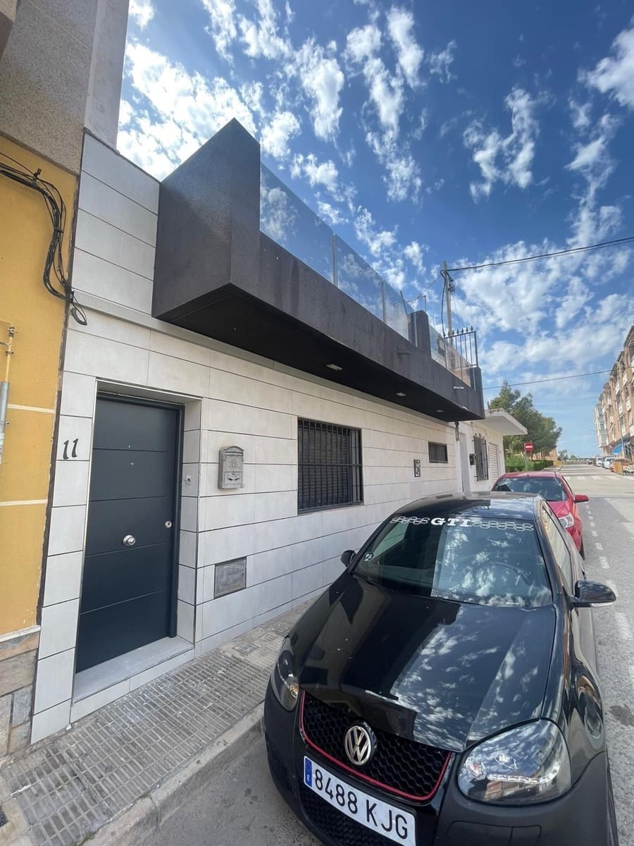 4 bedroom Terraced Villa for sale in Los Montesinos - € 219,895 (Ref: 9465792)