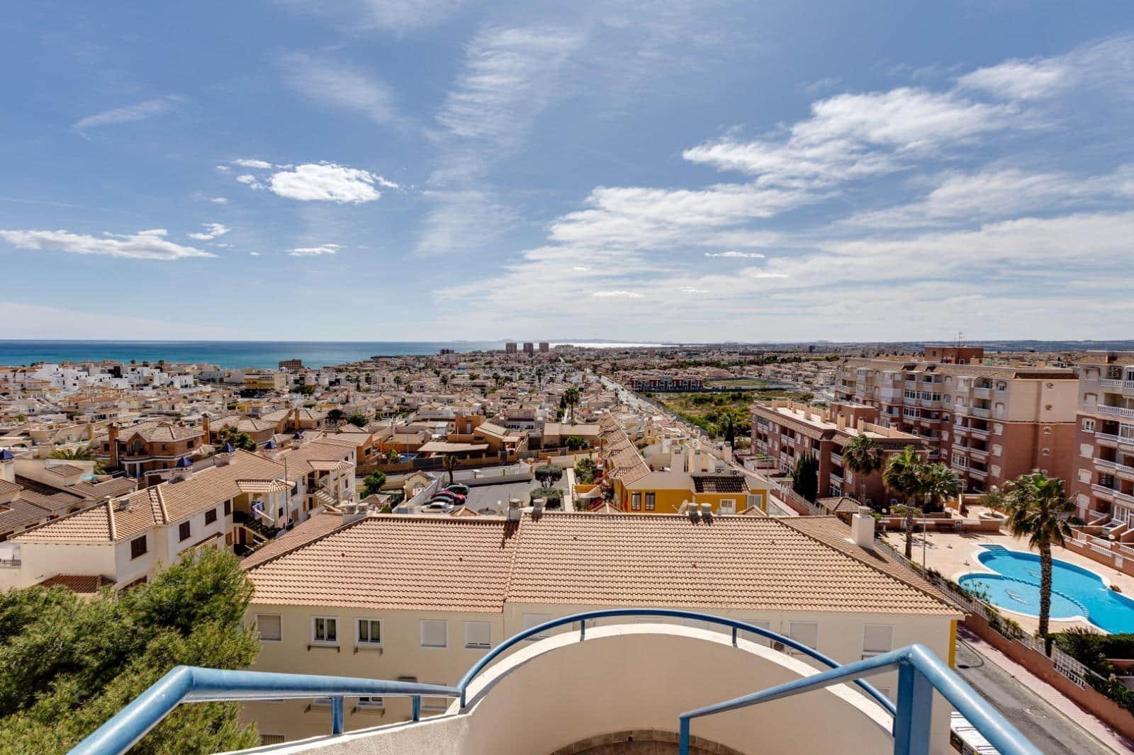Studio til salgs i Torrevieja med svømmebasseng - € 83 500 (Ref: 9470423)
