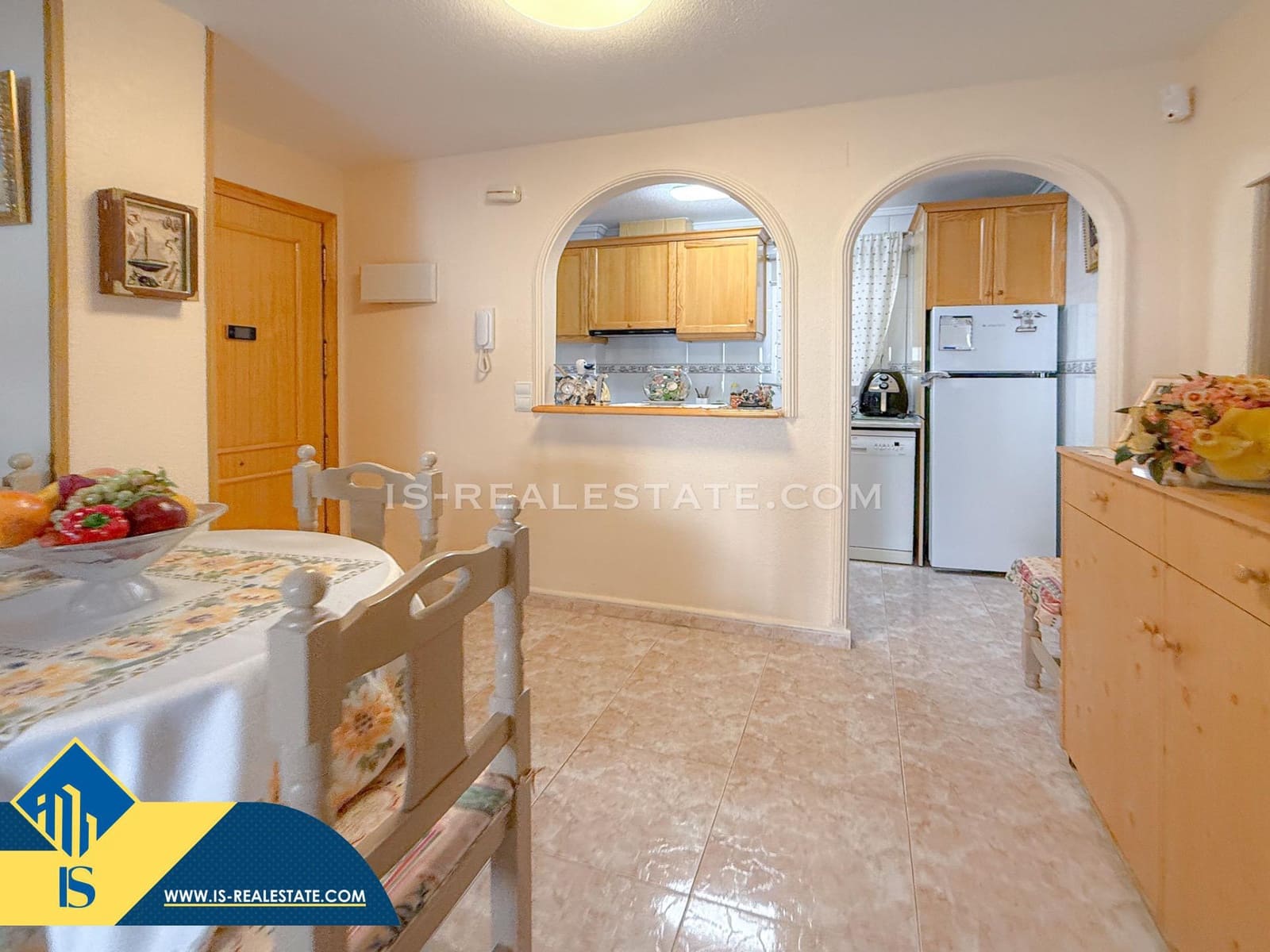 2 soverom Leilighet til salgs i Torrevieja med svømmebasseng garasje - € 129 900 (Ref: 9470424)