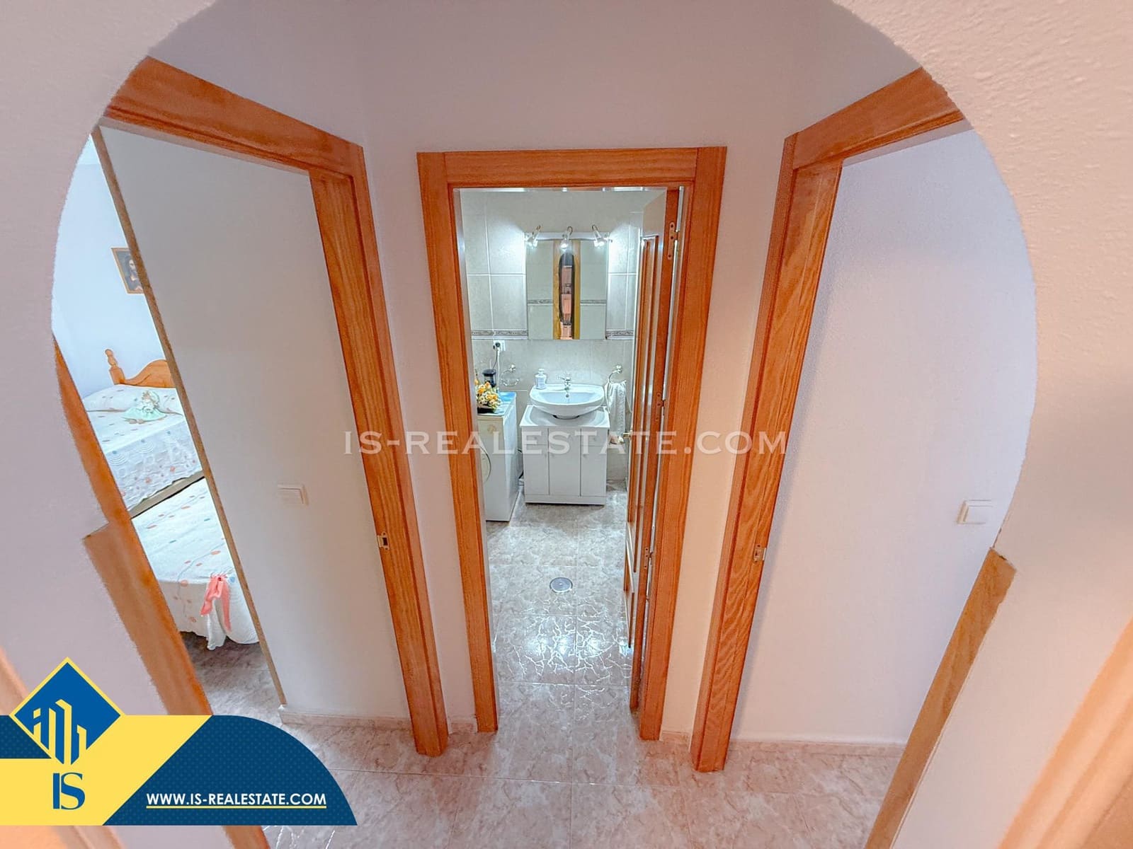 2 soverom Leilighet til salgs i Torrevieja med svømmebasseng garasje - € 129 900 (Ref: 9470424)