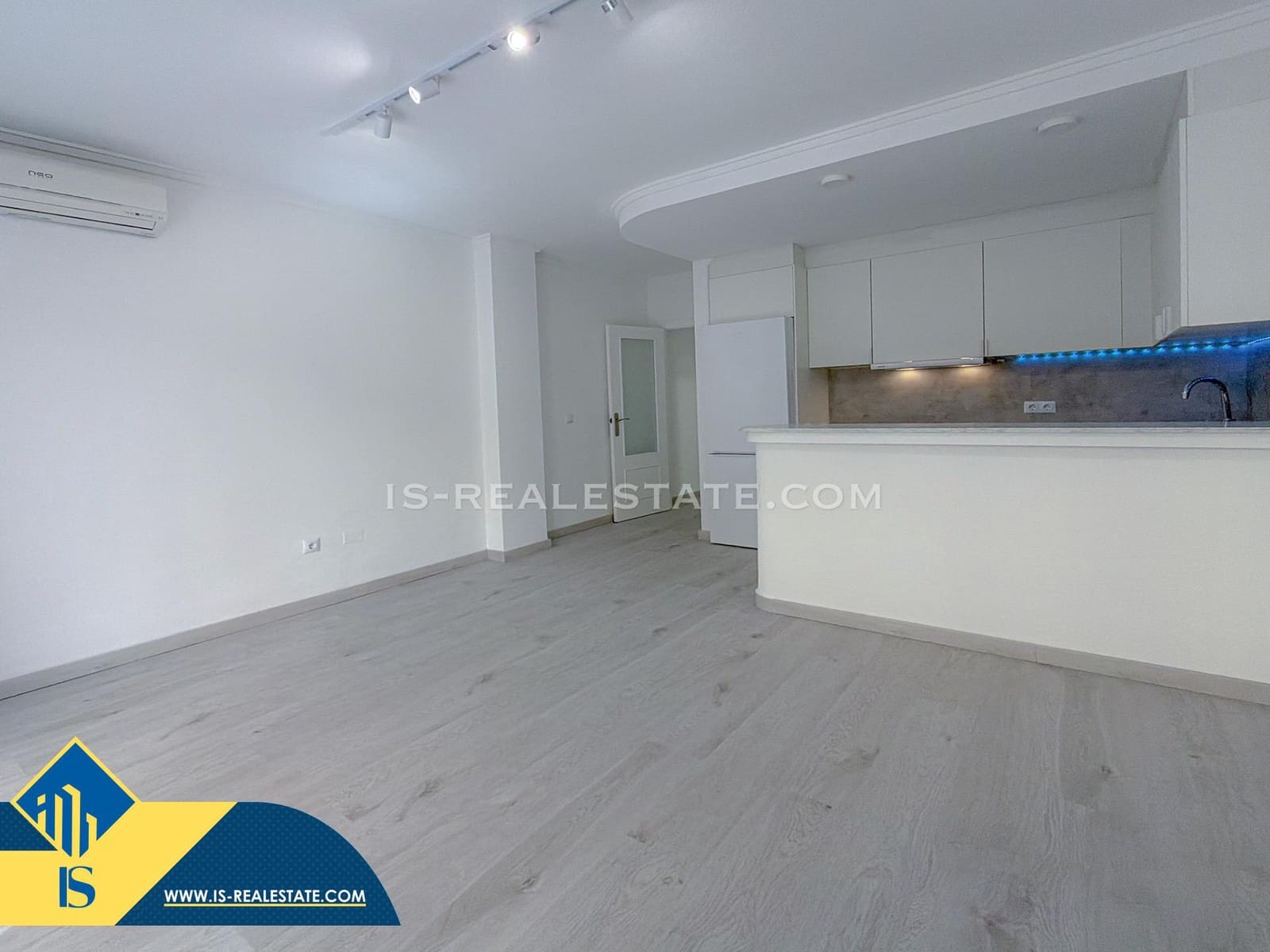 Apartamento de 2 habitaciones en Torrevieja en venta con garaje - 169.900 € (Ref: 9470425)
