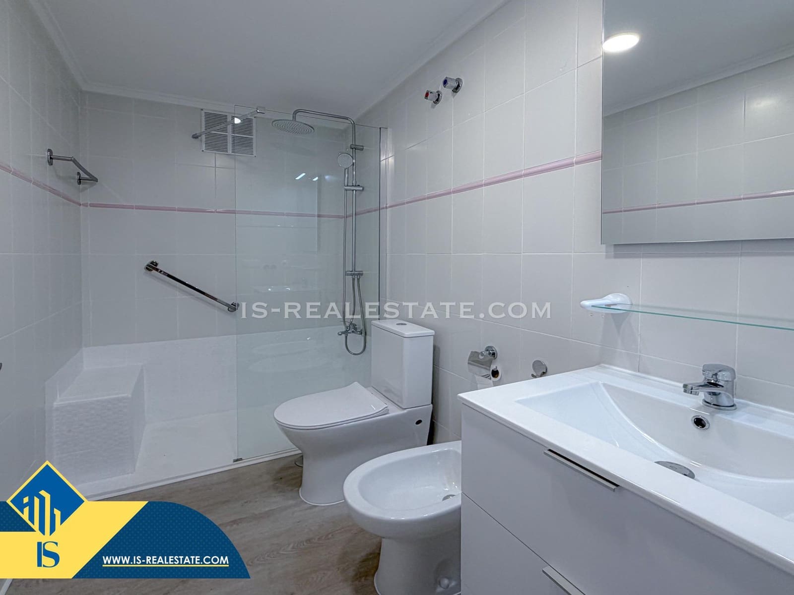 Apartamento de 2 habitaciones en Torrevieja en venta con garaje - 169.900 € (Ref: 9470425)