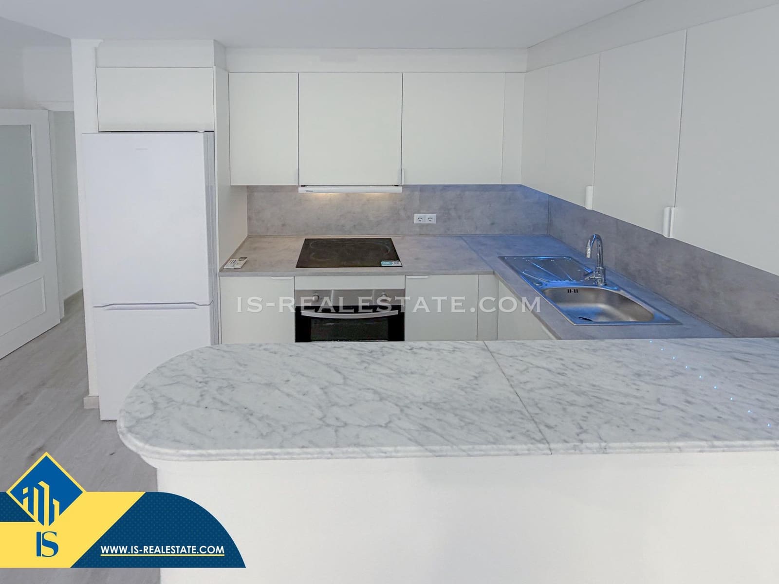 Apartamento de 2 habitaciones en Torrevieja en venta con garaje - 169.900 € (Ref: 9470425)