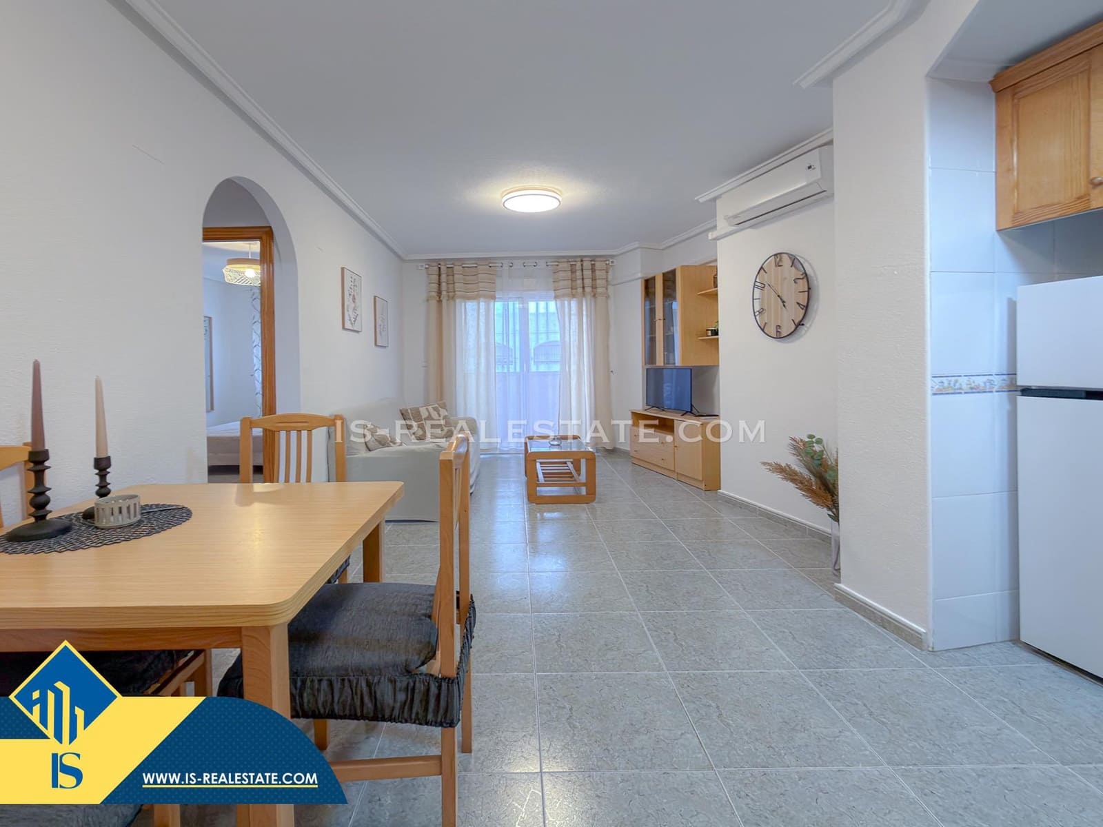 2 soverom Penthouse til salgs i Torrevieja med svømmebasseng - € 135 000 (Ref: 9470945)