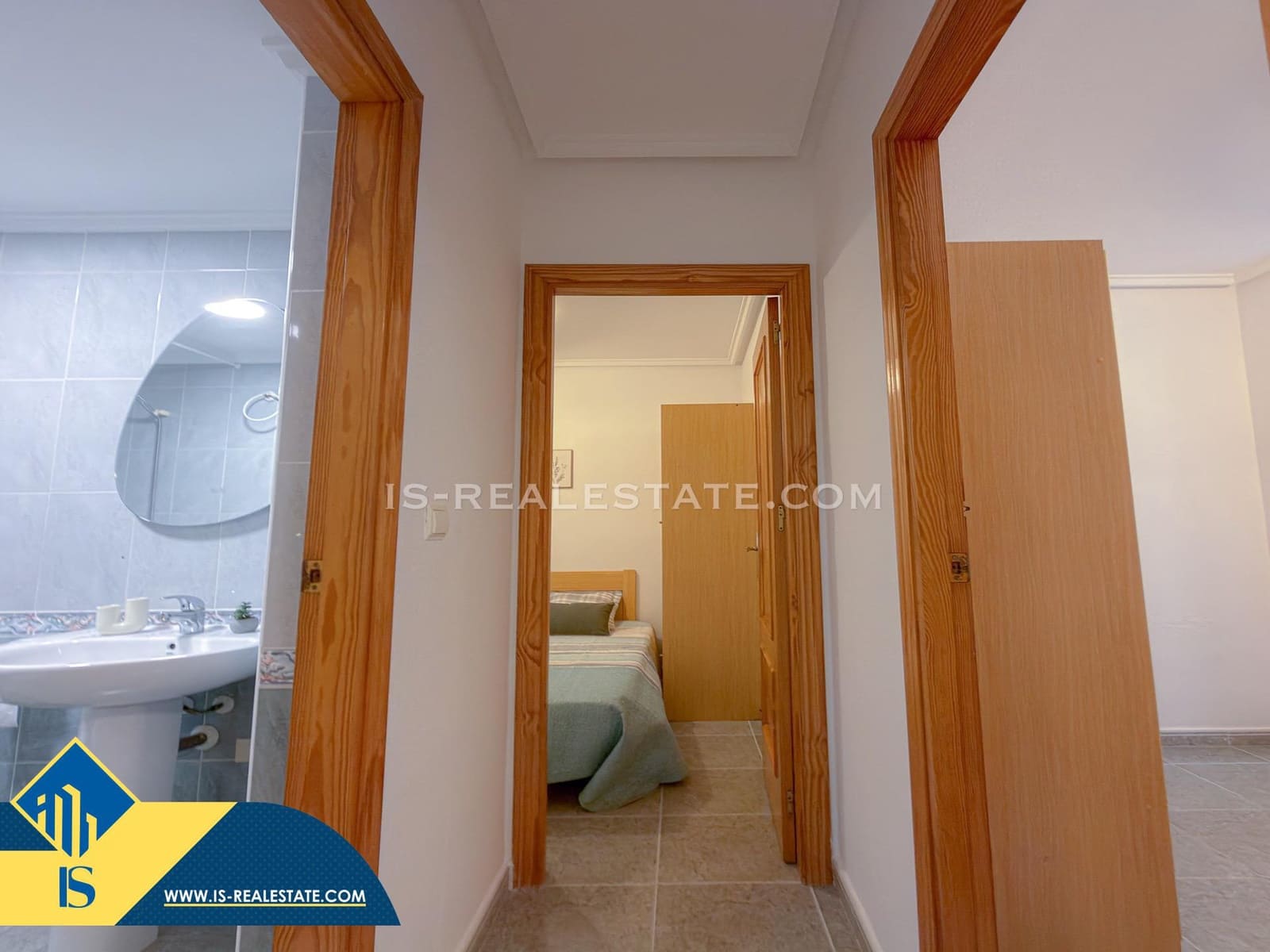 2 soverom Penthouse til salgs i Torrevieja med svømmebasseng - € 135 000 (Ref: 9470945)