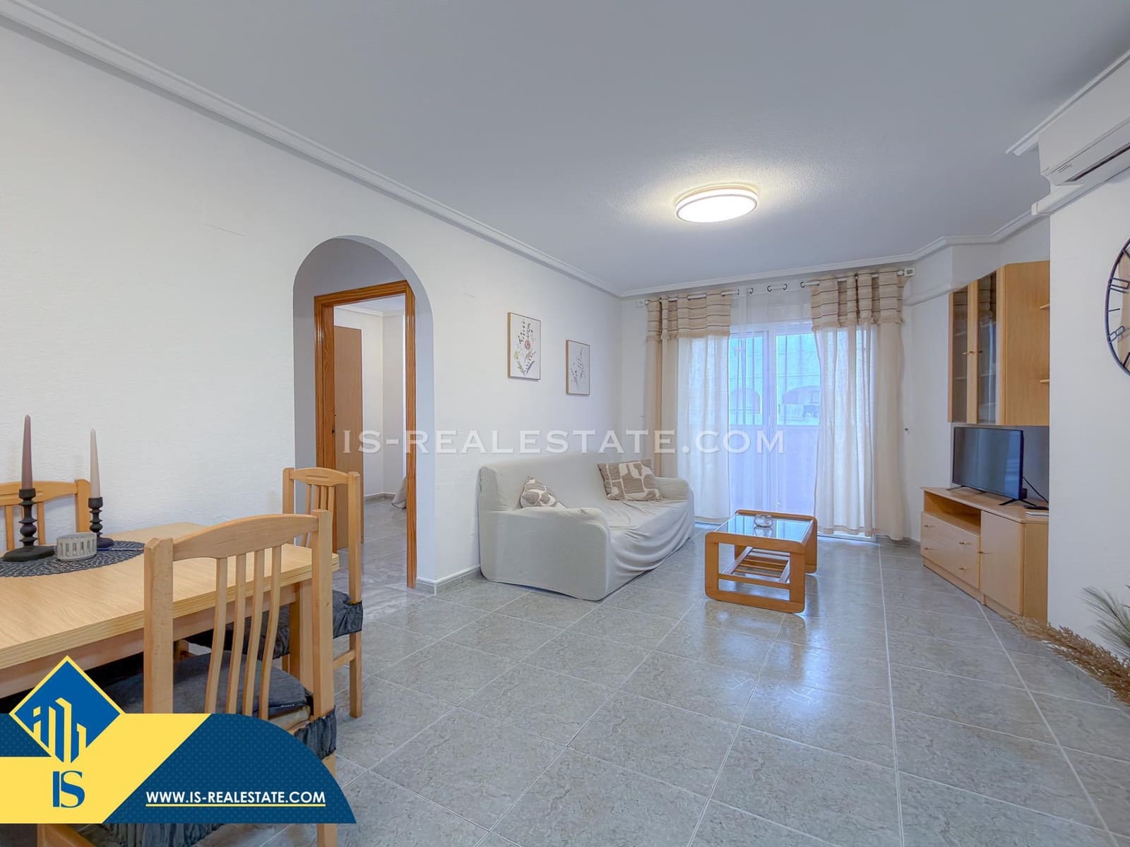 2 soverom Penthouse til salgs i Torrevieja med svømmebasseng - € 135 000 (Ref: 9470945)