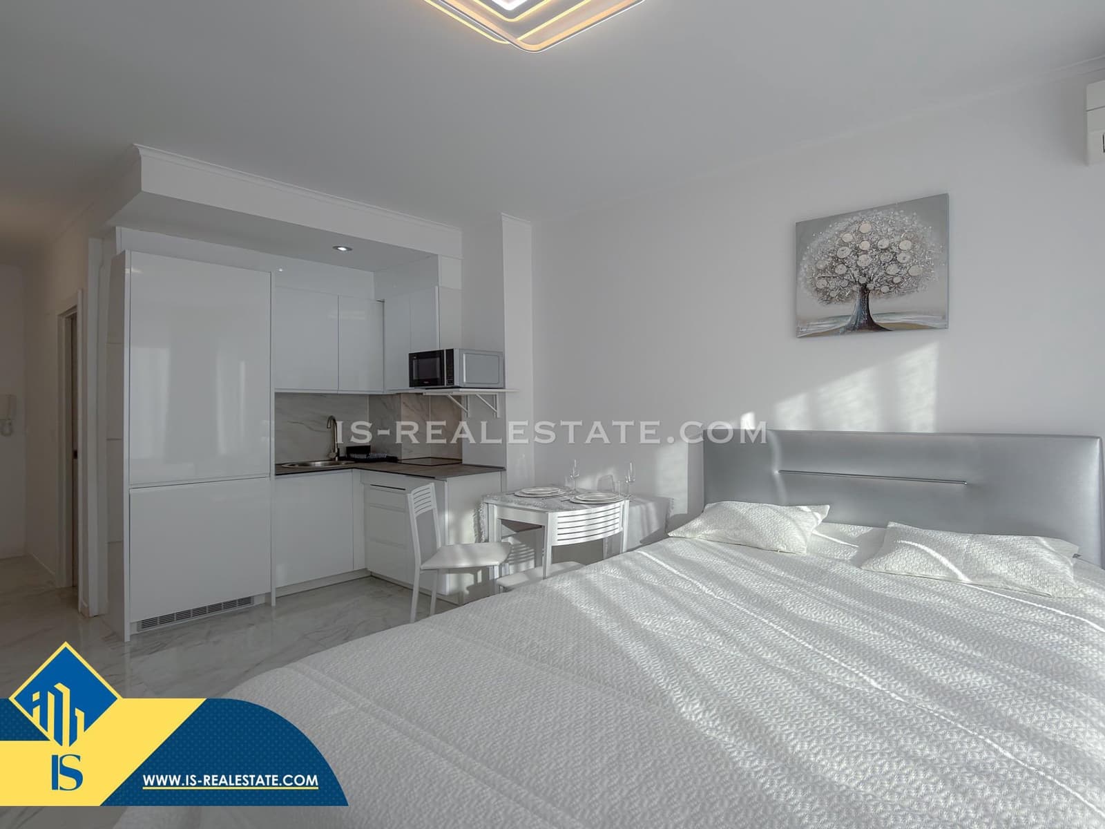 Studio for sale in Torrevieja - € 112,900 (Ref: 9482068)