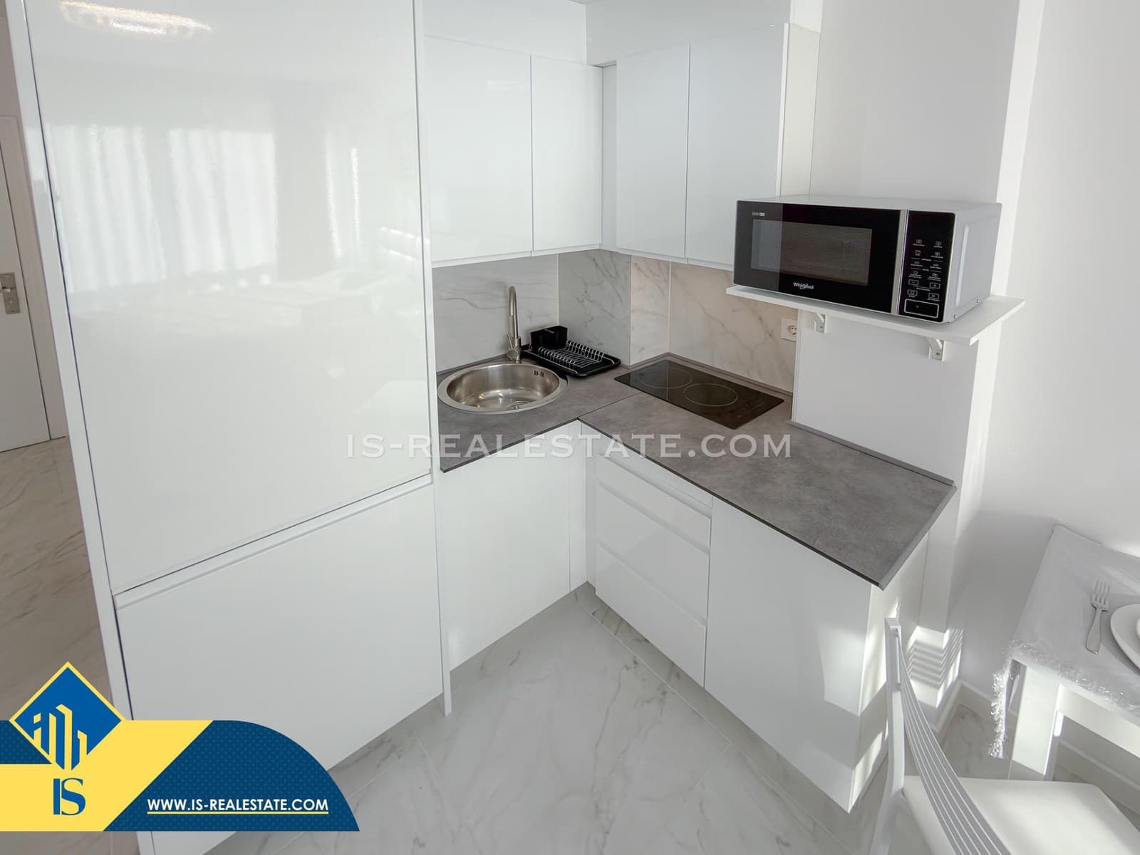 Studio for sale in Torrevieja - € 112,900 (Ref: 9482068)