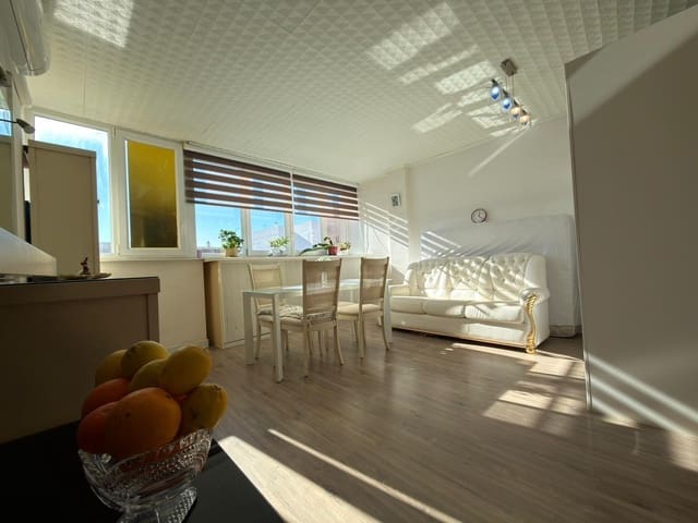 1 makuuhuone Huoneisto myytävänä paikassa Centro, Torrevieja mukana uima-altaan - 107 900 € (Ref: 9482069)