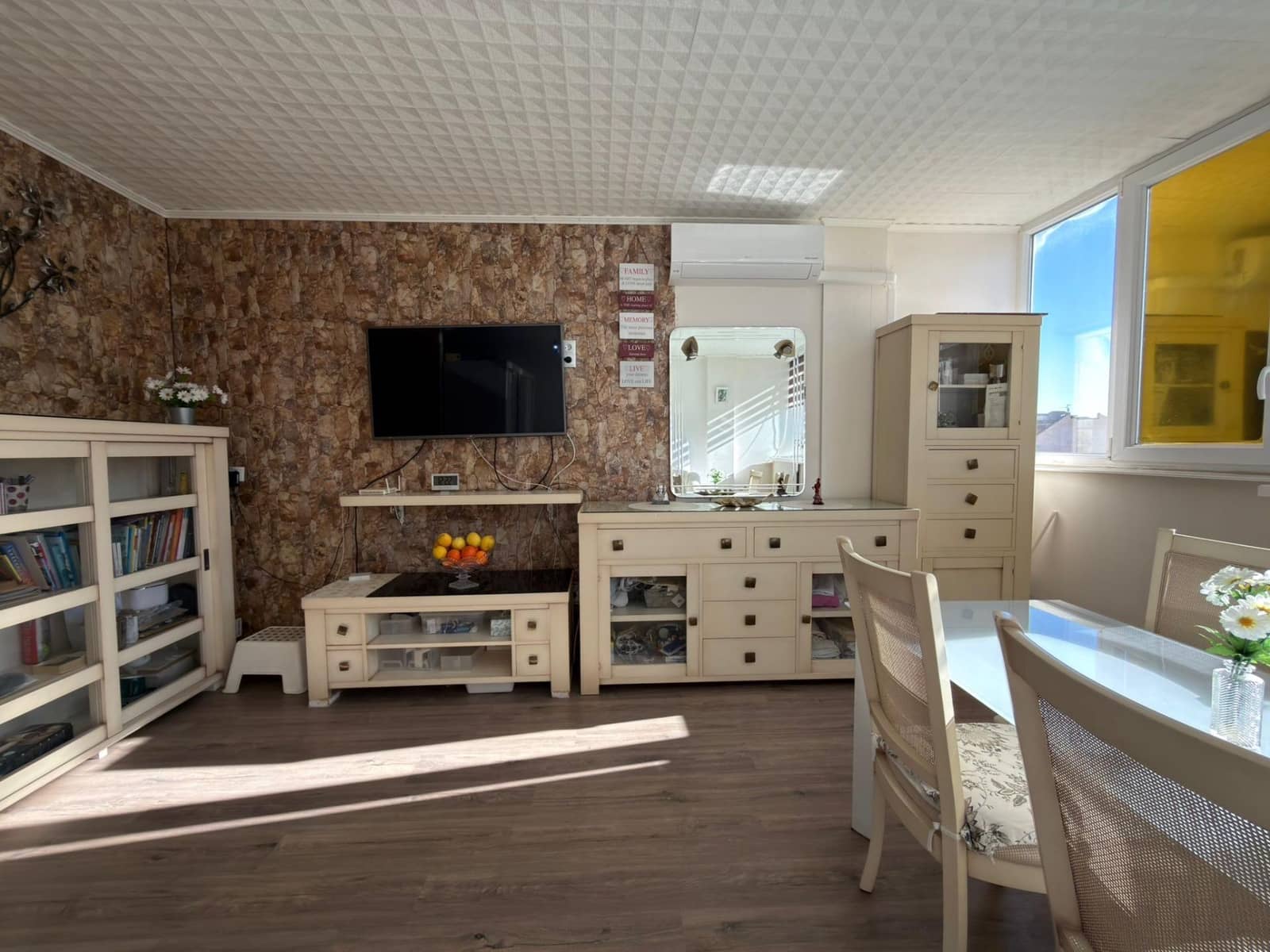 1 makuuhuone Huoneisto myytävänä paikassa Torrevieja mukana uima-altaan - 107 900 € (Ref: 9482069)