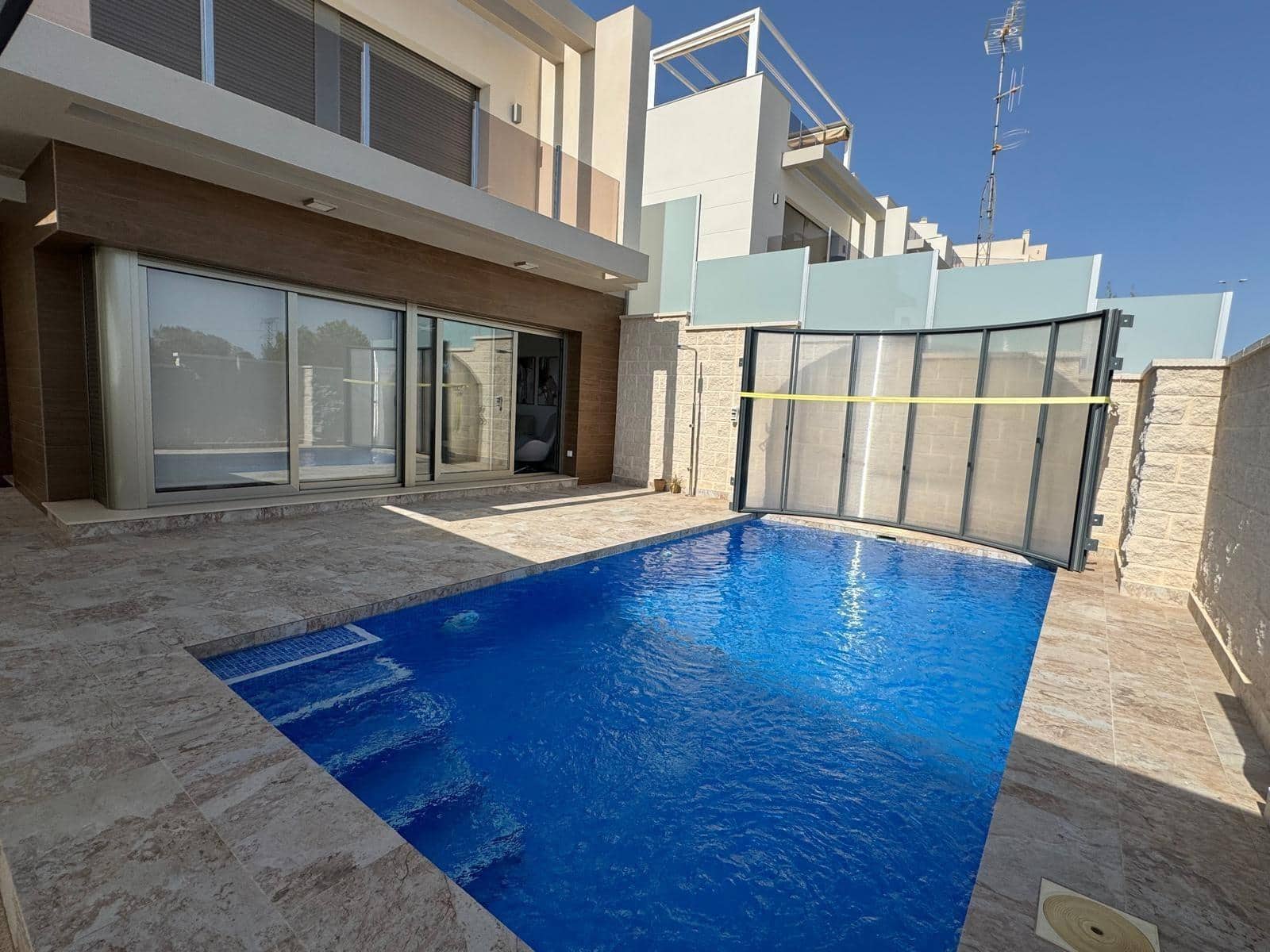 3 quarto Moradia para venda em Orihuela Costa com piscina - 450 000 € (Ref: 9486445)