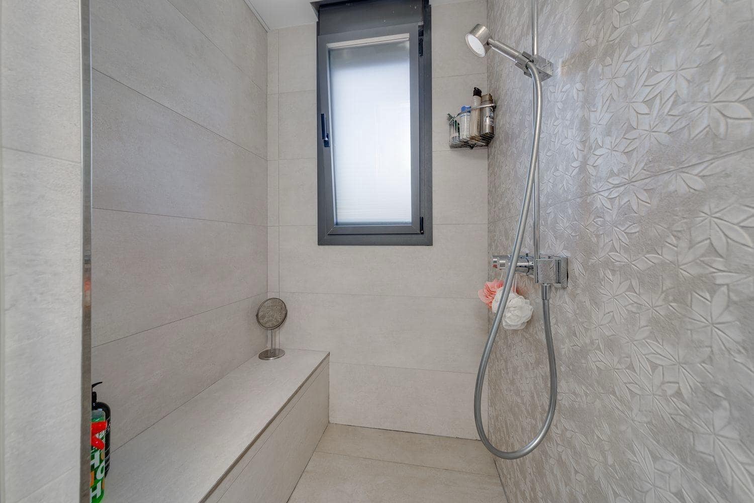 Chalet de 3 habitaciones en Torrevieja en venta con piscina garaje - 1.249.900 € (Ref: 9504333)