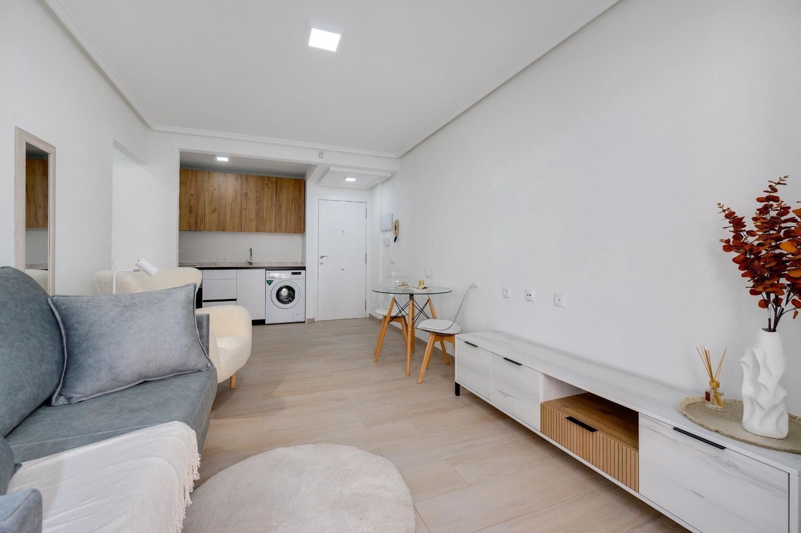 1 soverom Leilighet til salgs i Torrevieja med svømmebasseng - € 126 000 (Ref: 9508918)