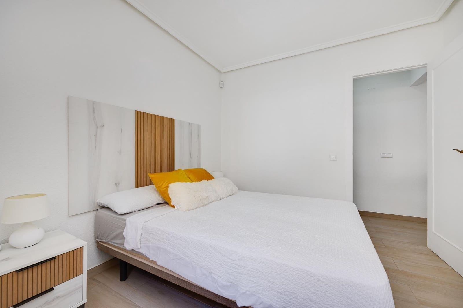 1 soverom Leilighet til salgs i Torrevieja med svømmebasseng - € 126 000 (Ref: 9508918)