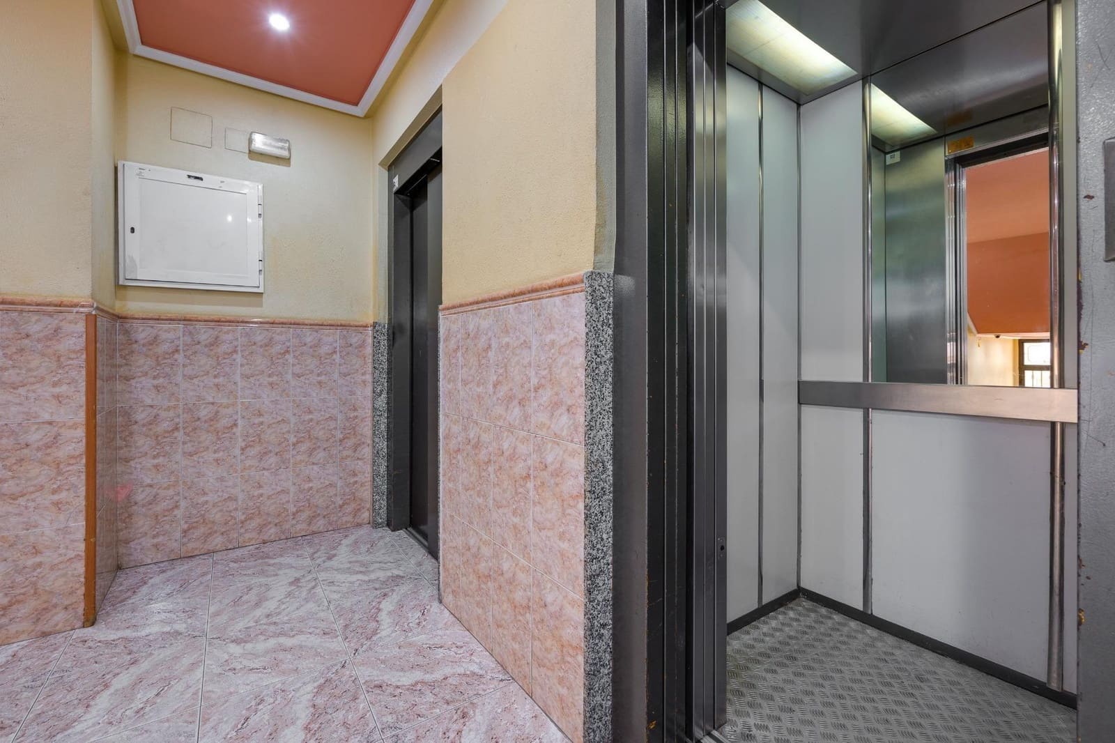 1 soverom Leilighet til salgs i Torrevieja med svømmebasseng - € 126 000 (Ref: 9508918)