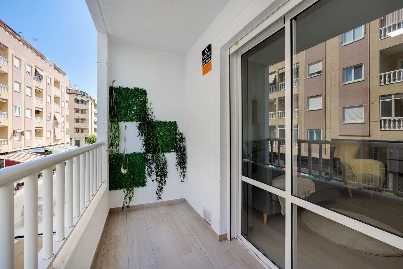 1 soverom Leilighet til salgs i Torrevieja med svømmebasseng - € 126 000 (Ref: 9508918)