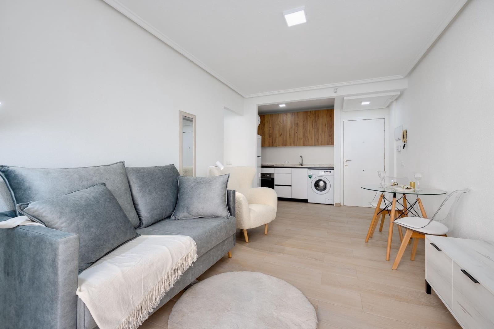 1 soverom Leilighet til salgs i Torrevieja med svømmebasseng - € 126 000 (Ref: 9508918)