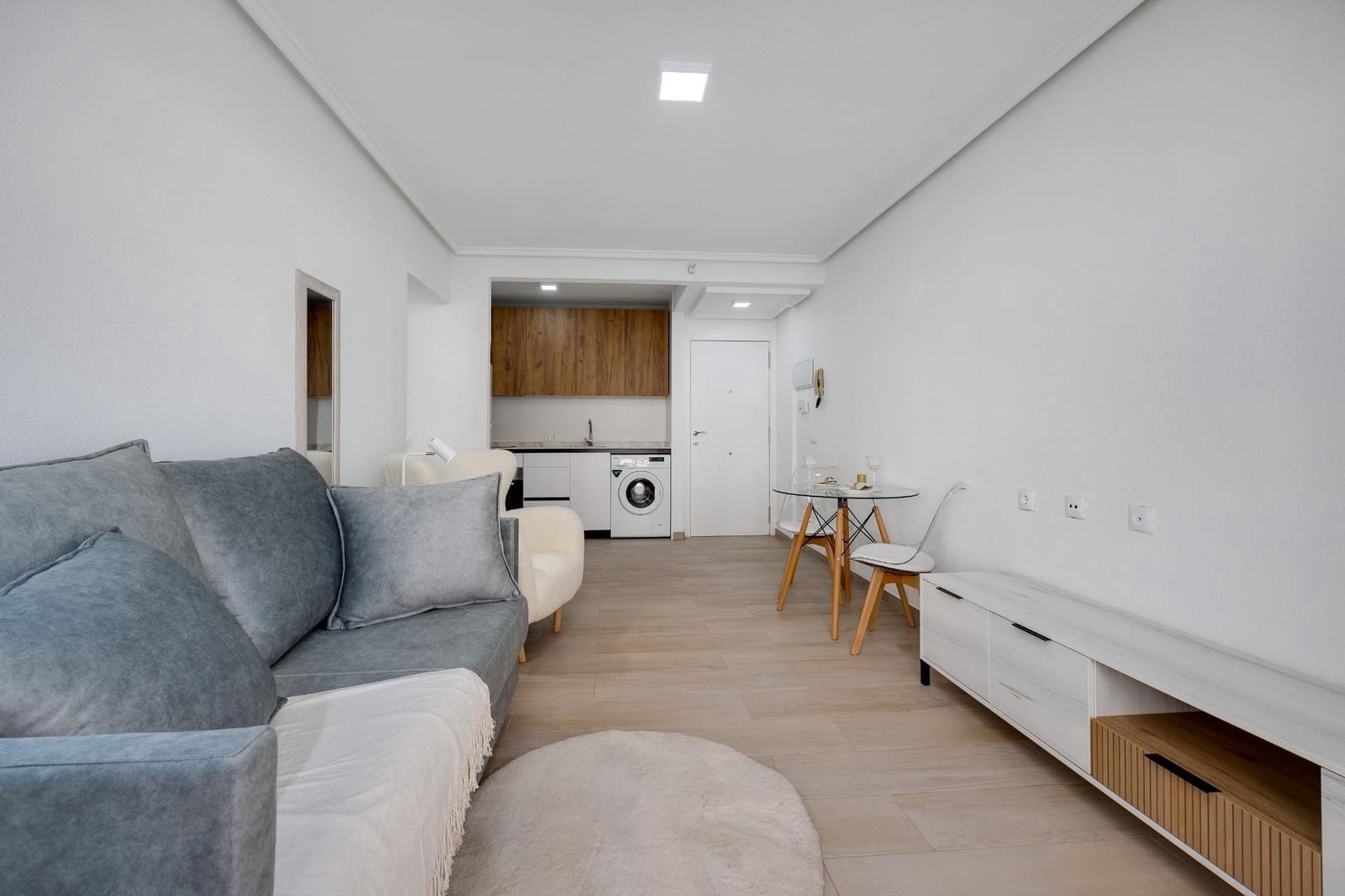 1 soverom Leilighet til salgs i Torrevieja med svømmebasseng - € 126 000 (Ref: 9508918)