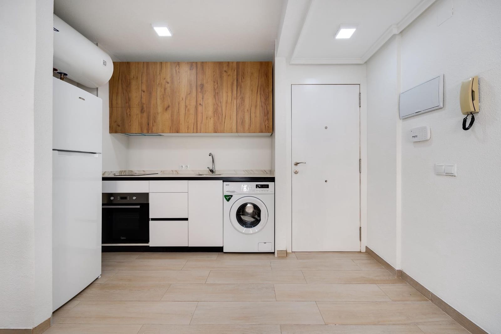 1 soverom Leilighet til salgs i Torrevieja med svømmebasseng - € 126 000 (Ref: 9508918)