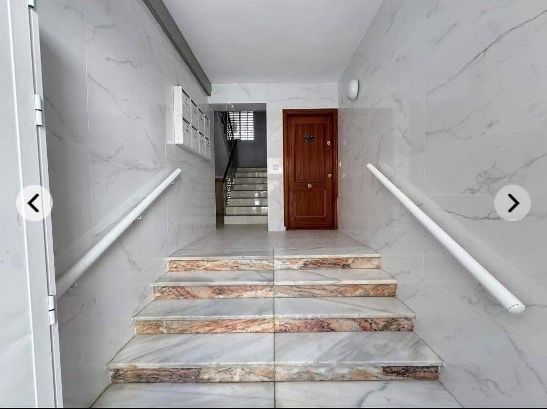 Apartamento de 2 habitaciones en Torrevieja en venta - 105.000 € (Ref: 9508919)