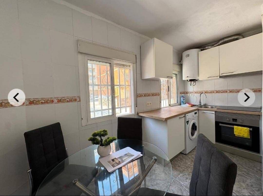 Apartamento de 2 habitaciones en Torrevieja en venta - 105.000 € (Ref: 9508919)