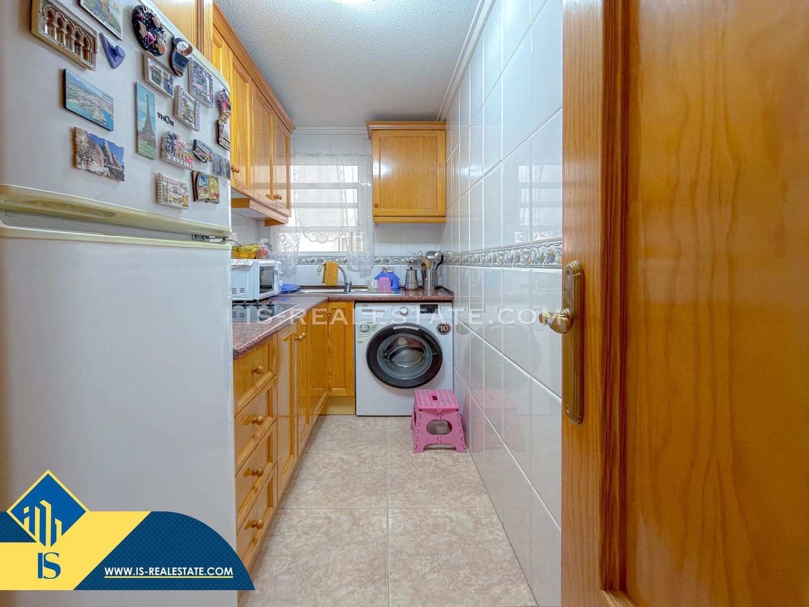 3 makuuhuone Huoneisto myytävänä paikassa Torrevieja mukana uima-altaan 
autotalli - 173 500 € (Ref: 9513452)