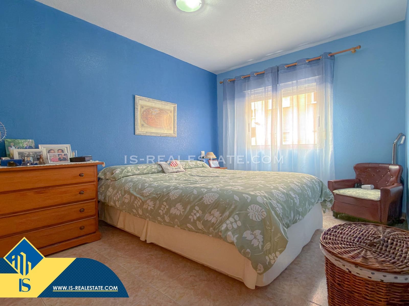 3 makuuhuone Huoneisto myytävänä paikassa Torrevieja mukana uima-altaan 
autotalli - 173 500 € (Ref: 9513452)