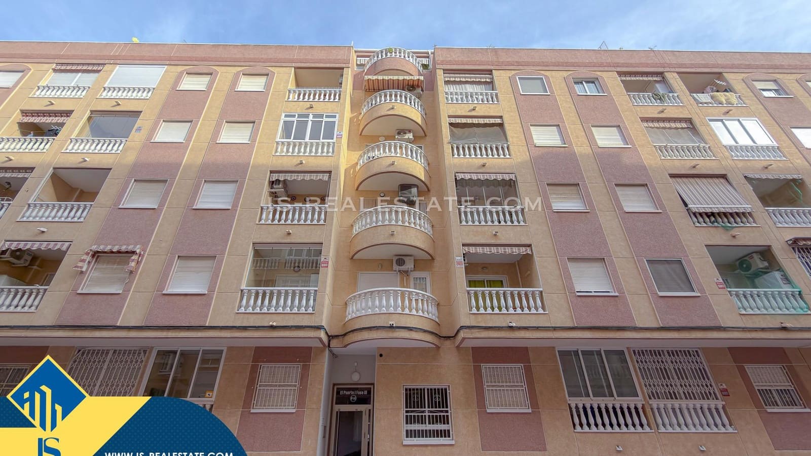 3 makuuhuone Huoneisto myytävänä paikassa Torrevieja mukana uima-altaan 
autotalli - 173 500 € (Ref: 9513452)