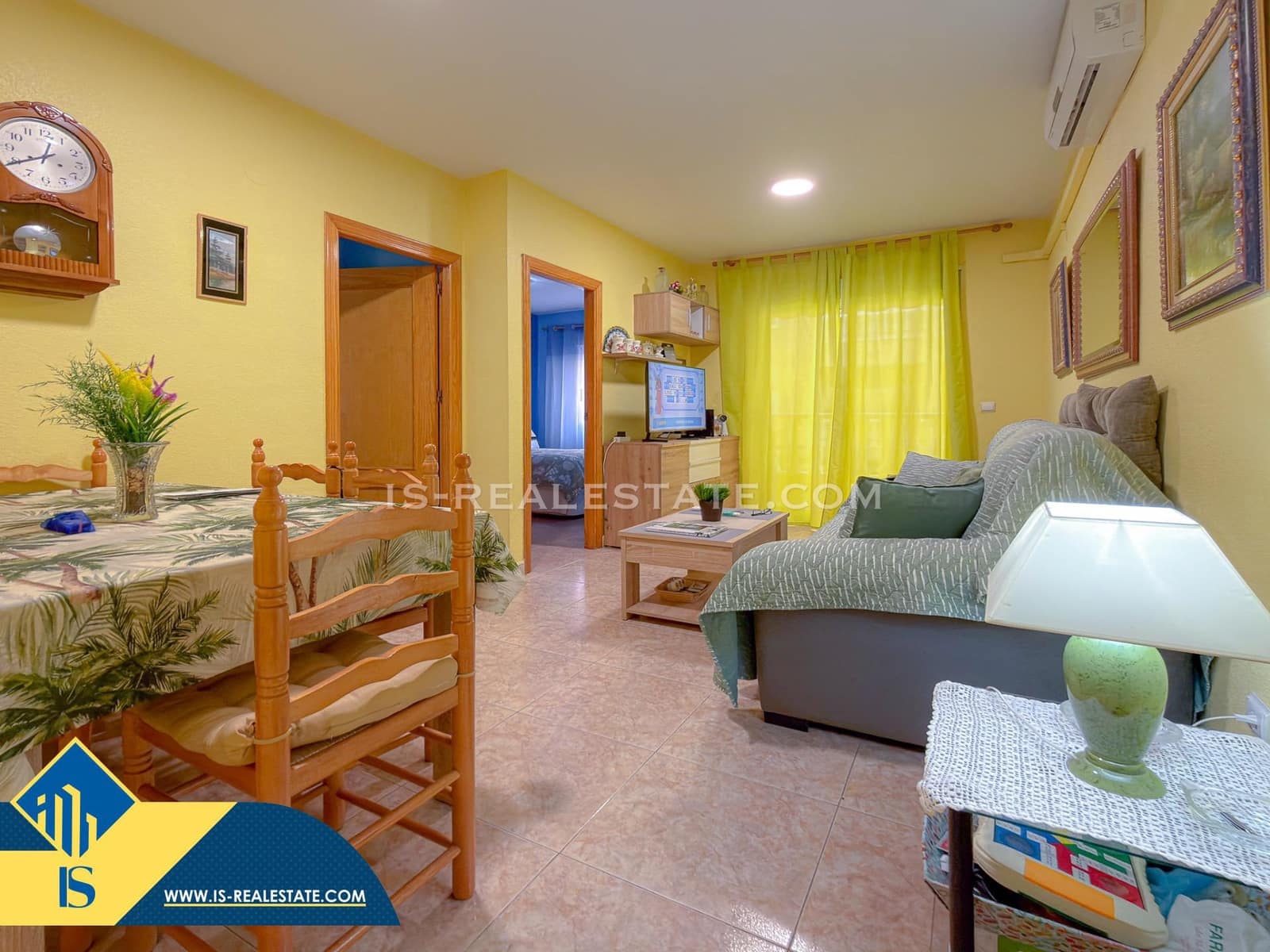 3 makuuhuone Huoneisto myytävänä paikassa Torrevieja mukana uima-altaan 
autotalli - 173 500 € (Ref: 9513452)