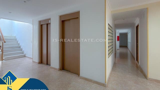 3 makuuhuone Huoneisto myytävänä paikassa Centro, Torrevieja mukana uima-altaan 
autotalli - 173 500 € (Ref: 9513452)