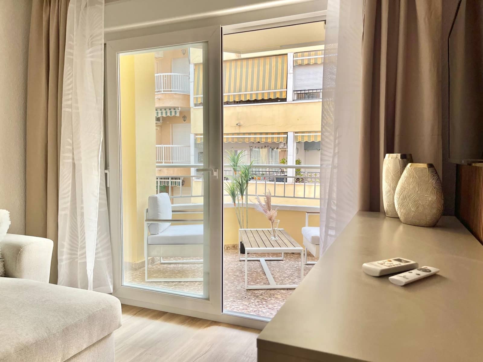 Apartamento de 3 habitaciones en Torrevieja en venta - 249.900 € (Ref: 9521349)