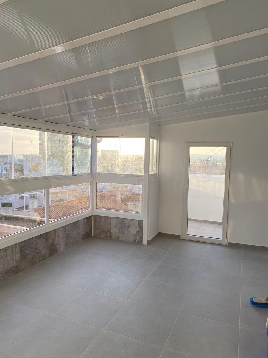 2 Zimmer Penthouse zu verkaufen in Torrevieja - 204.900 € (Ref: 9521352)