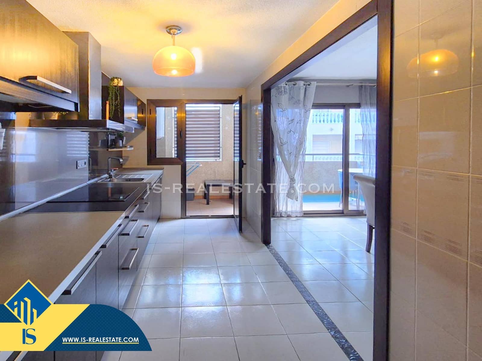 Apartamento de 3 habitaciones en Torrevieja en venta con piscina - 159.900 € (Ref: 9521354)