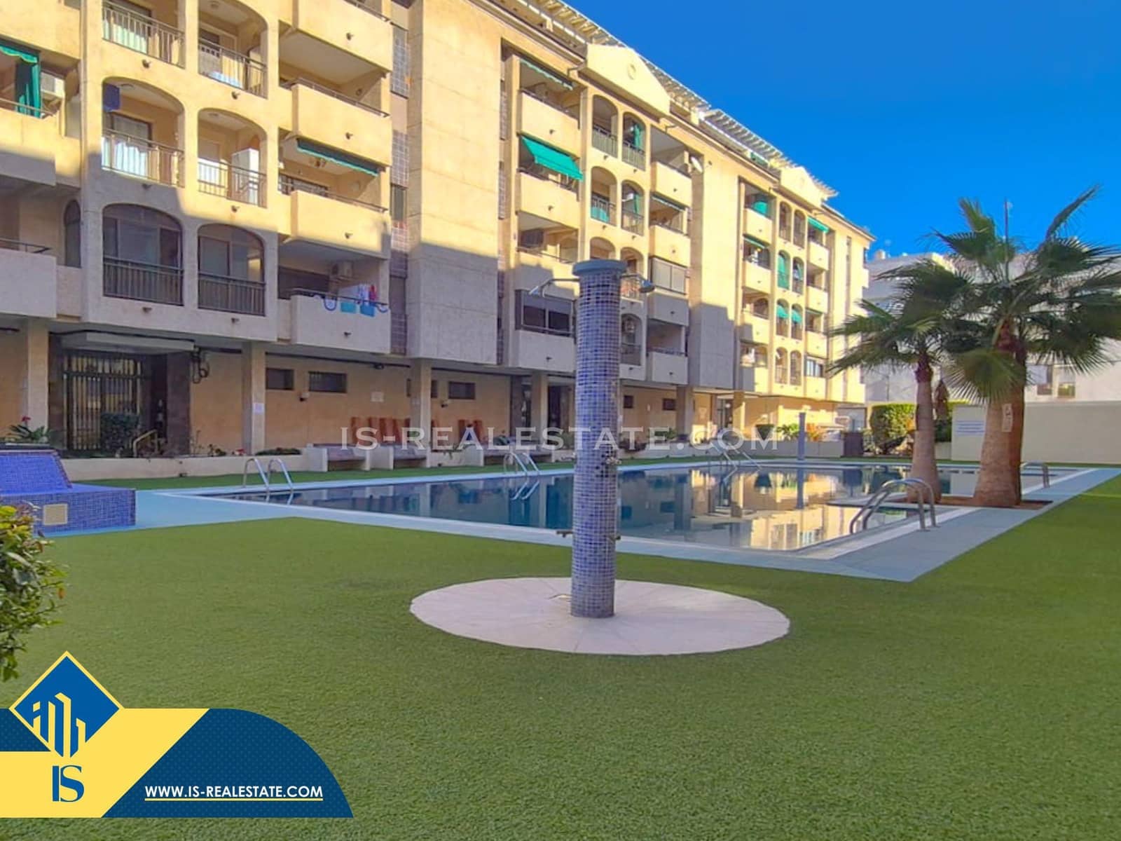 Apartamento de 3 habitaciones en Torrevieja en venta con piscina - 159.900 € (Ref: 9521354)