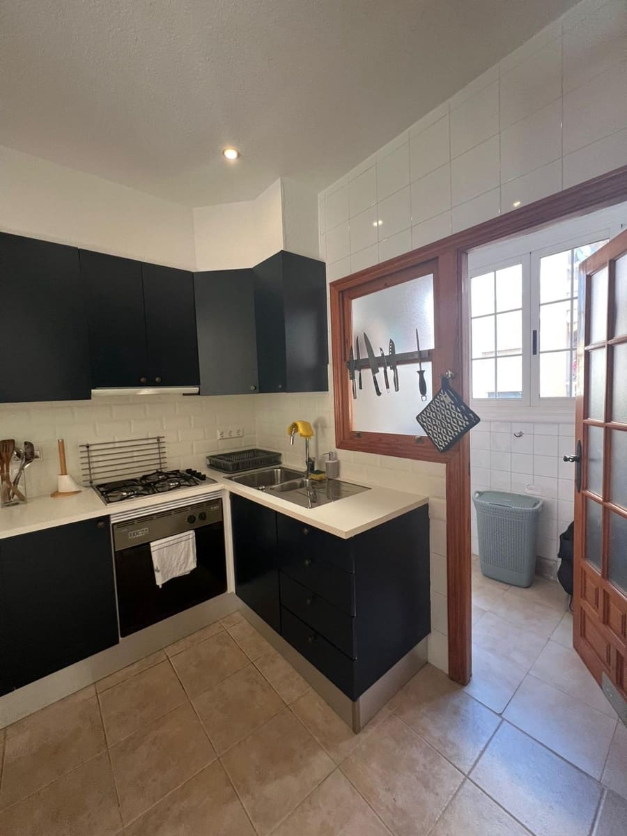 2 soverom Leilighet til salgs i Torrevieja med svømmebasseng - € 220 000 (Ref: 9524350)