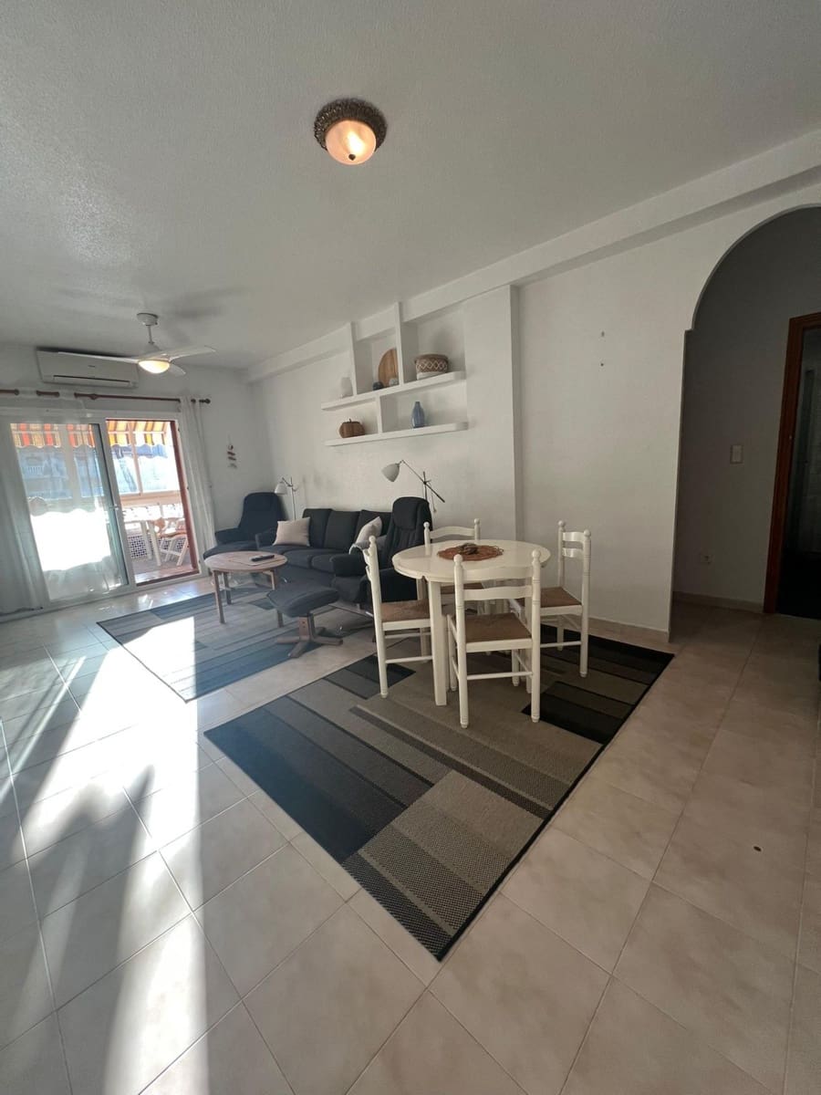 2 soverom Leilighet til salgs i Torrevieja med svømmebasseng - € 220 000 (Ref: 9524350)