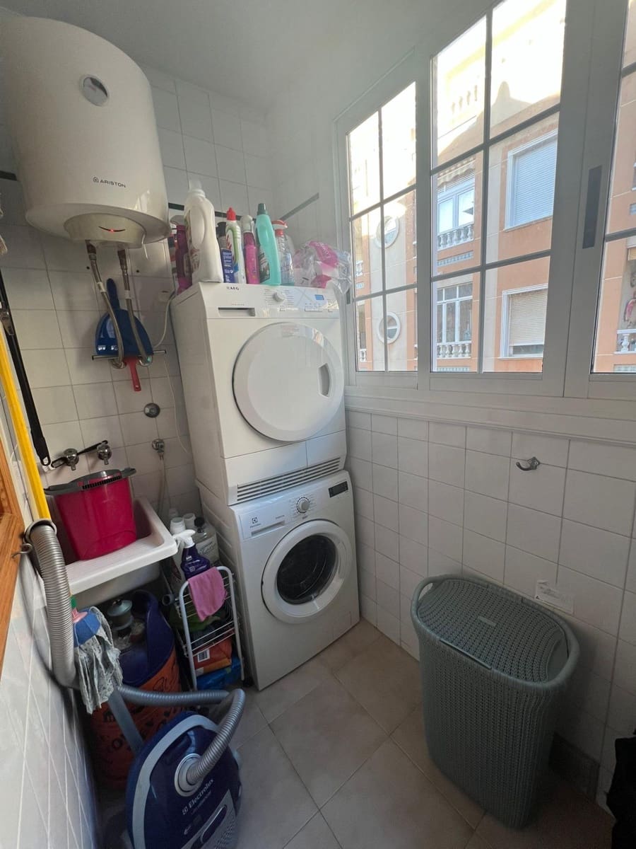 2 soverom Leilighet til salgs i Torrevieja med svømmebasseng - € 220 000 (Ref: 9524350)