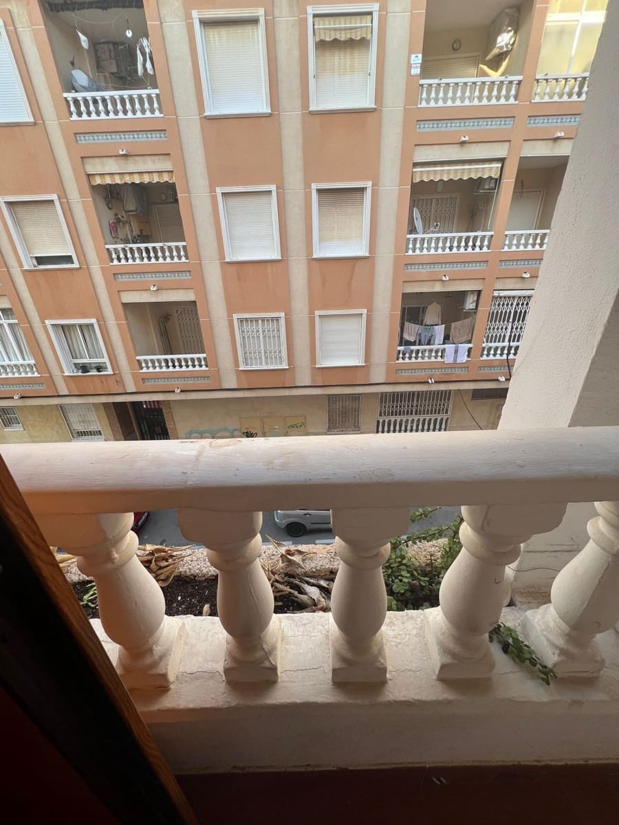 2 soverom Leilighet til salgs i Torrevieja med svømmebasseng - € 220 000 (Ref: 9524350)