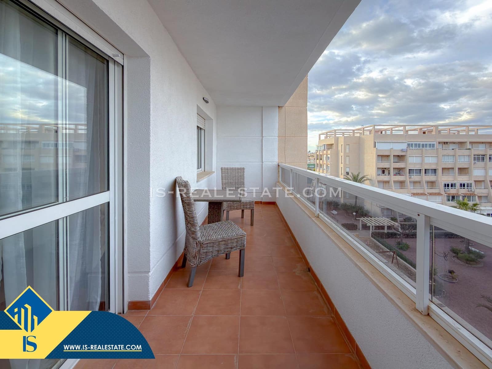 1 bedroom Apartment for sale in Torrevieja with pool - € 139,900 (Ref: 9527745)