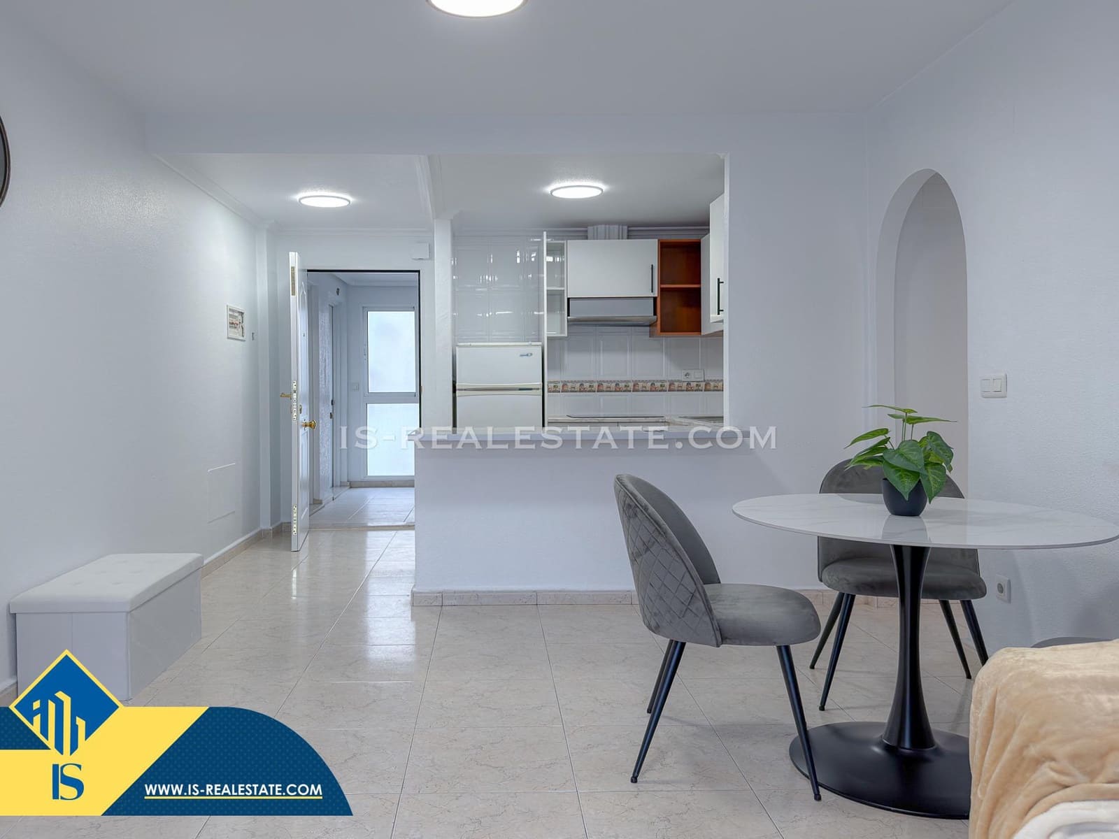 1 bedroom Apartment for sale in Torrevieja with pool - € 139,900 (Ref: 9527745)