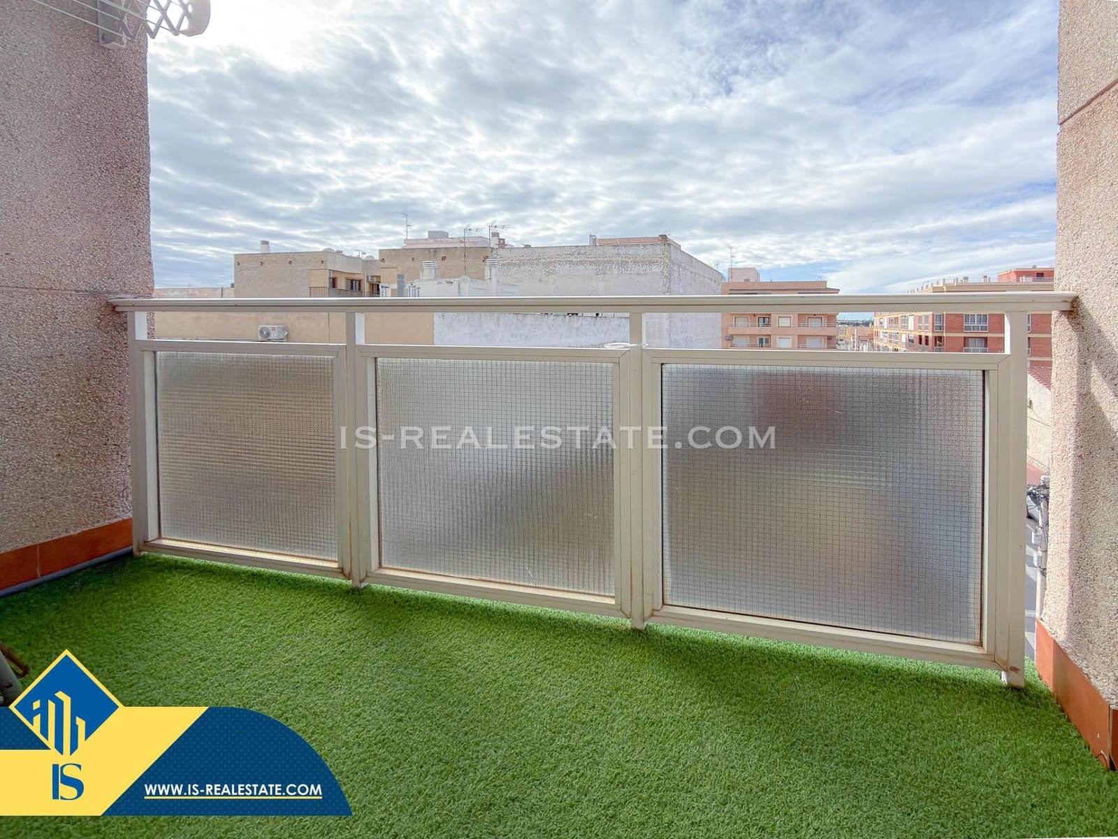 1 bedroom Apartment for sale in Torrevieja - € 124,900 (Ref: 9527747)
