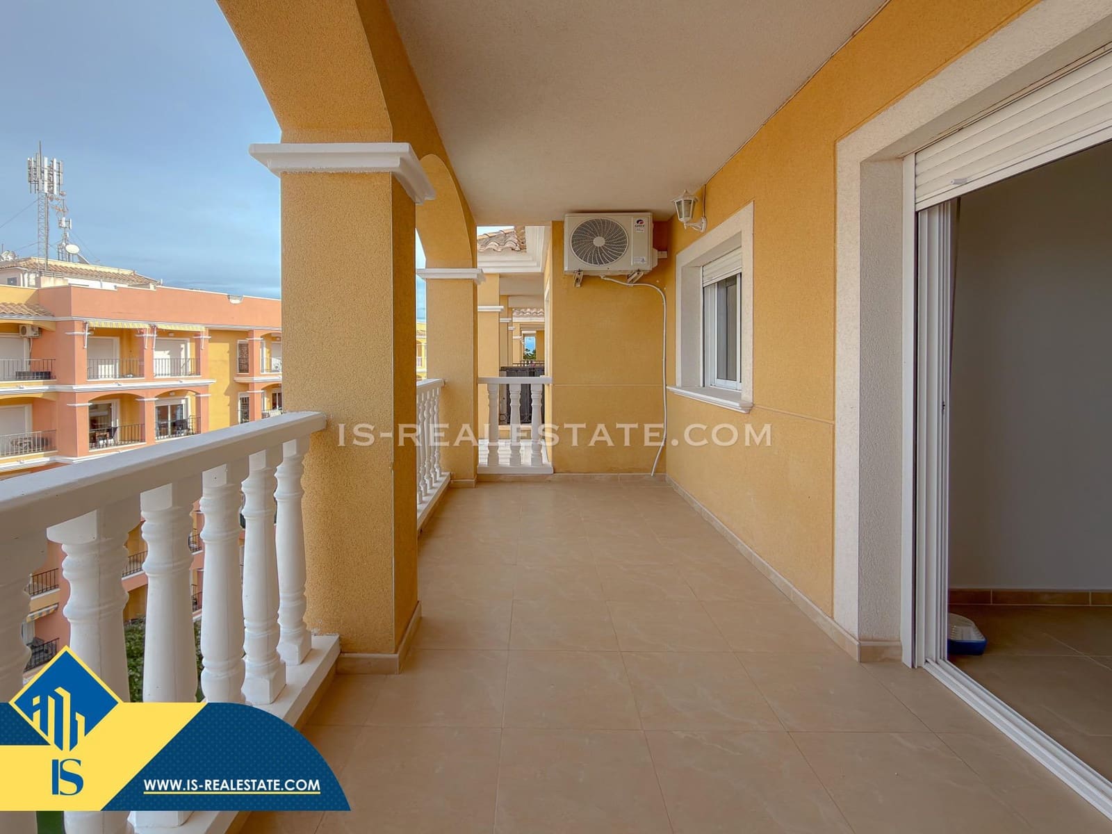 2 soveværelse Penthouse til salg i Torrevieja med swimmingpool garage - € 189.900 (Ref: 9527748)