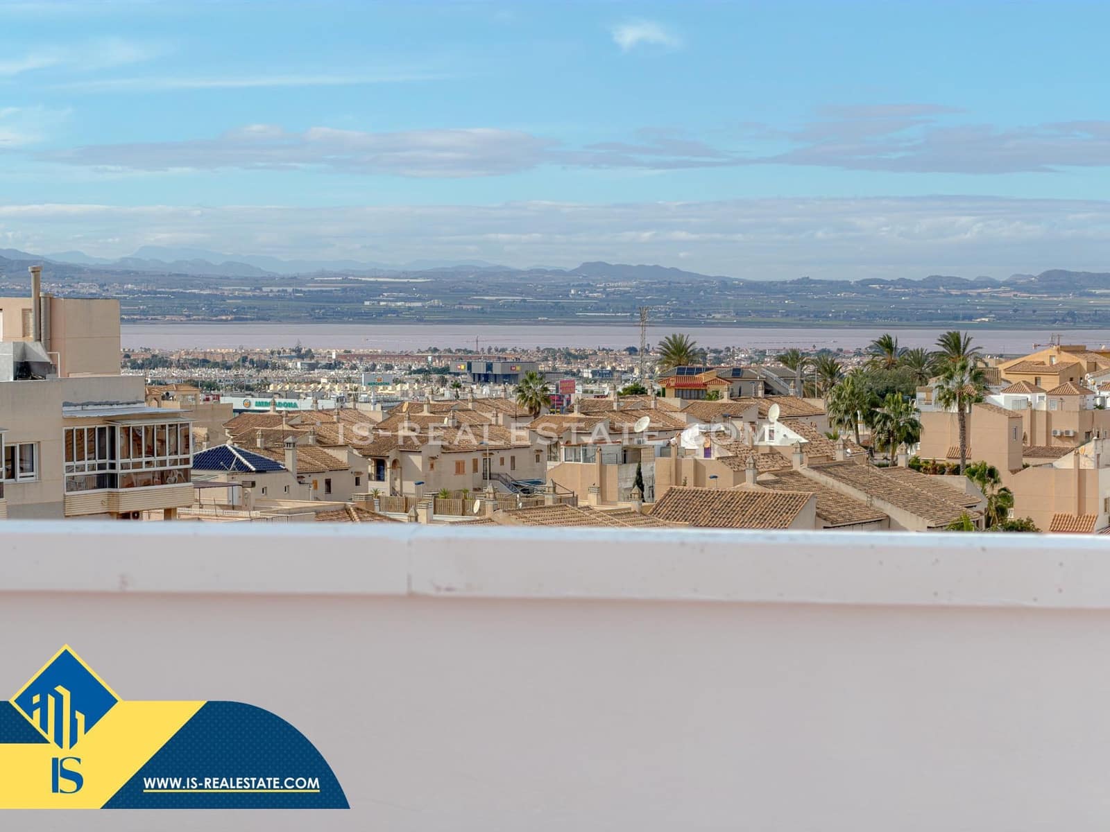 2 soveværelse Penthouse til salg i Torrevieja med swimmingpool garage - € 189.900 (Ref: 9527748)