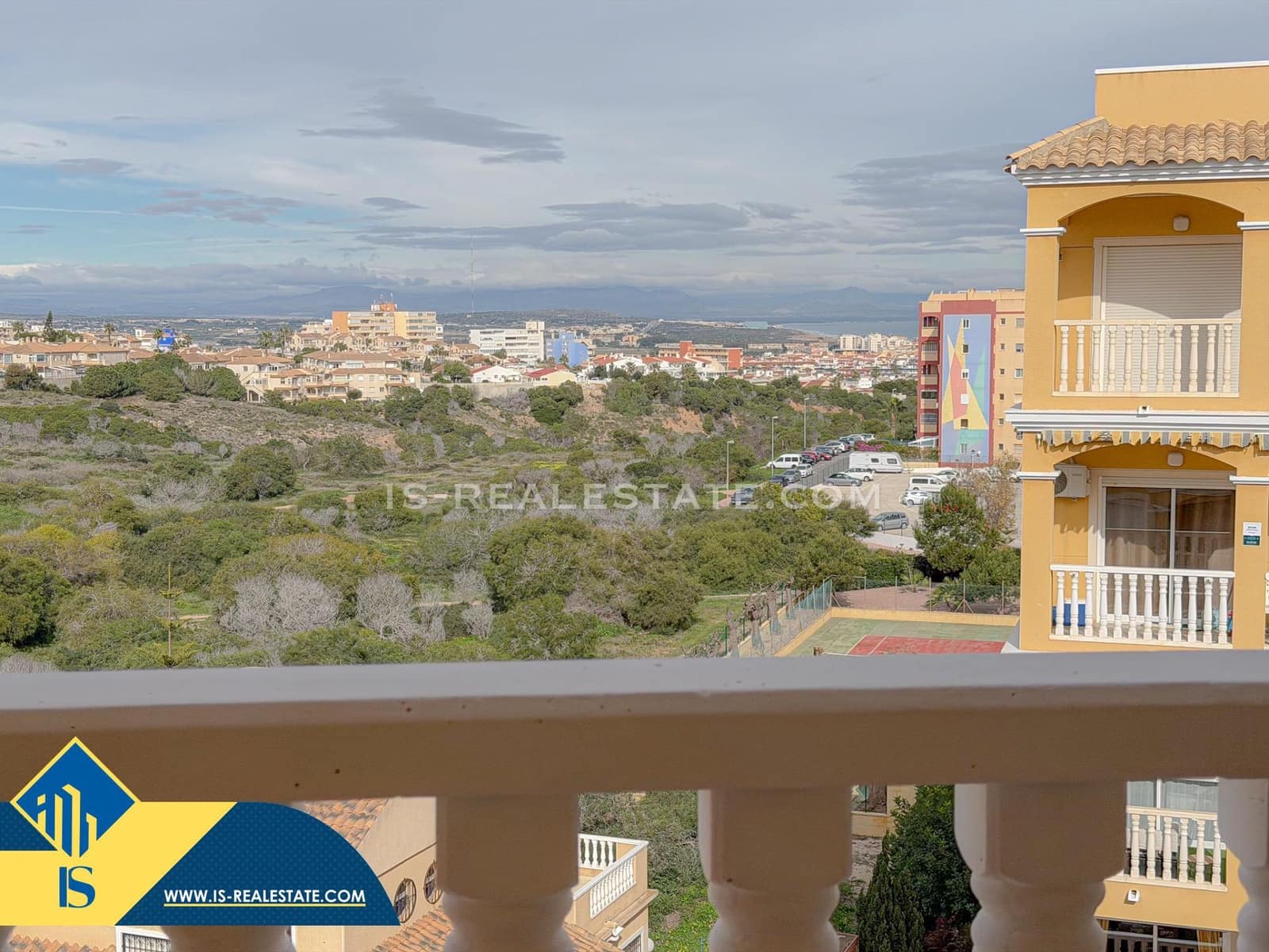 2 soveværelse Penthouse til salg i Torrevieja med swimmingpool garage - € 189.900 (Ref: 9527748)