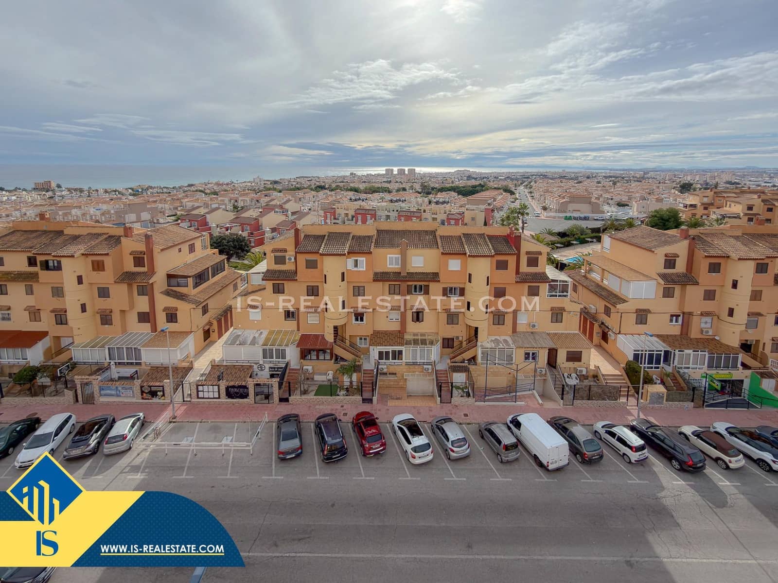 2 soveværelse Penthouse til salg i Torrevieja med swimmingpool garage - € 189.900 (Ref: 9527748)