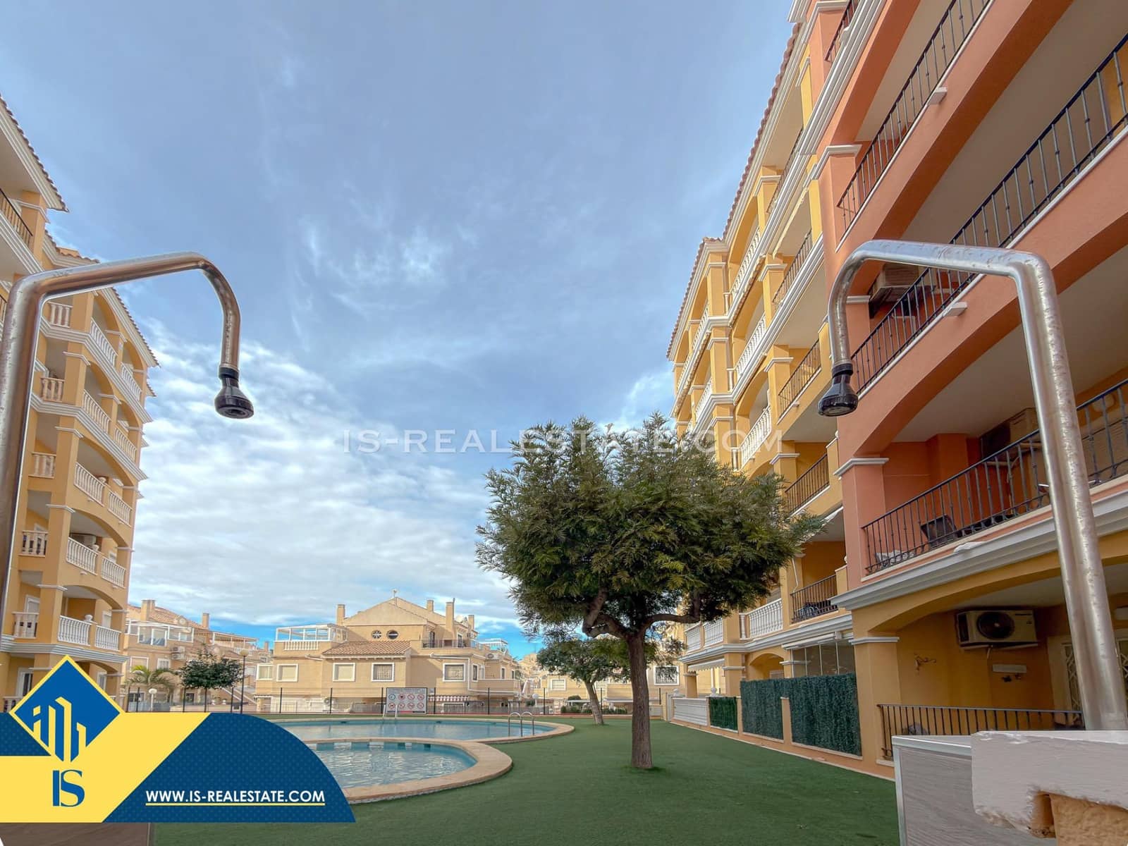 2 soveværelse Penthouse til salg i Torrevieja med swimmingpool garage - € 189.900 (Ref: 9527748)
