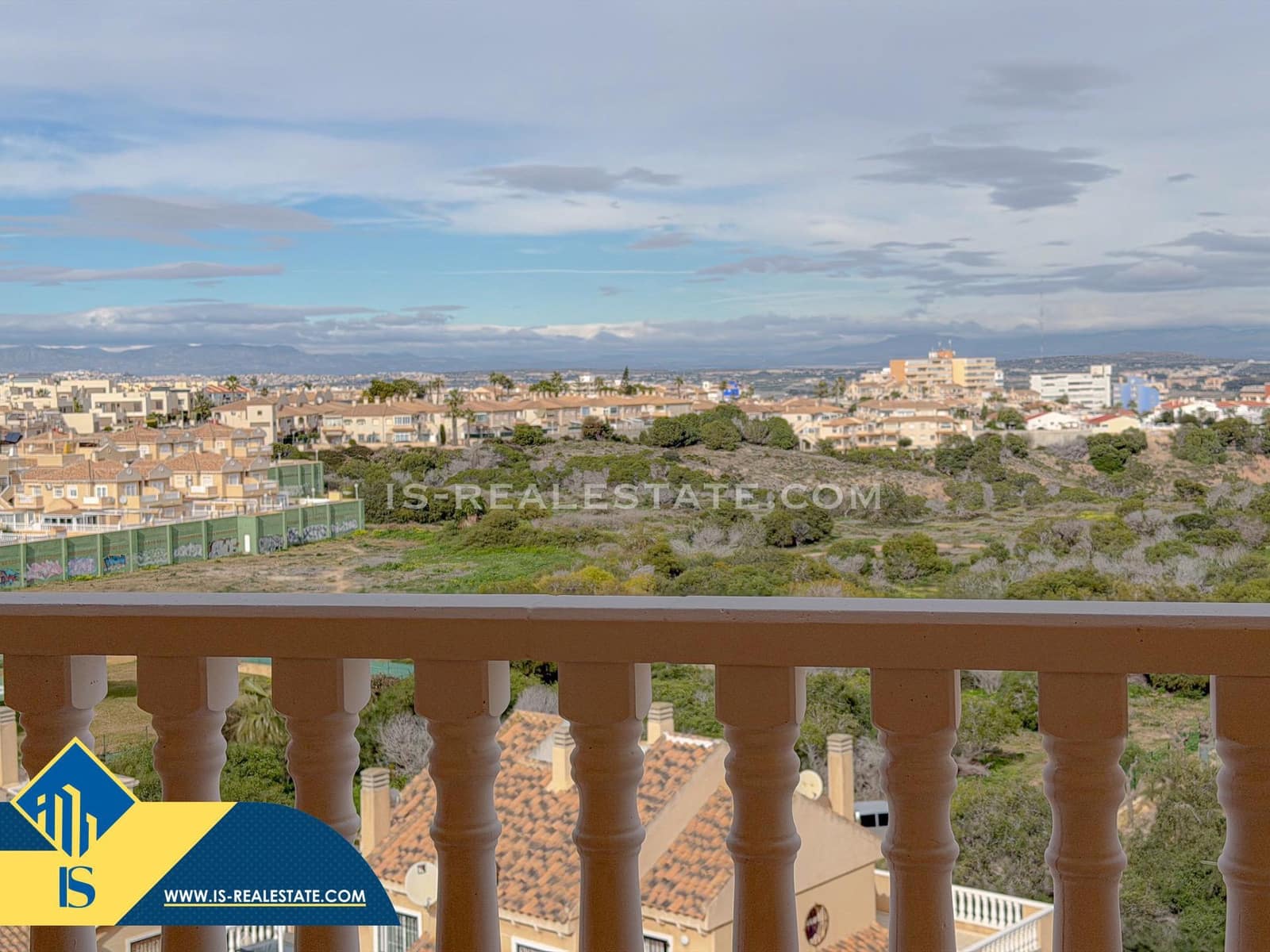 2 soveværelse Penthouse til salg i Torrevieja med swimmingpool garage - € 189.900 (Ref: 9527748)