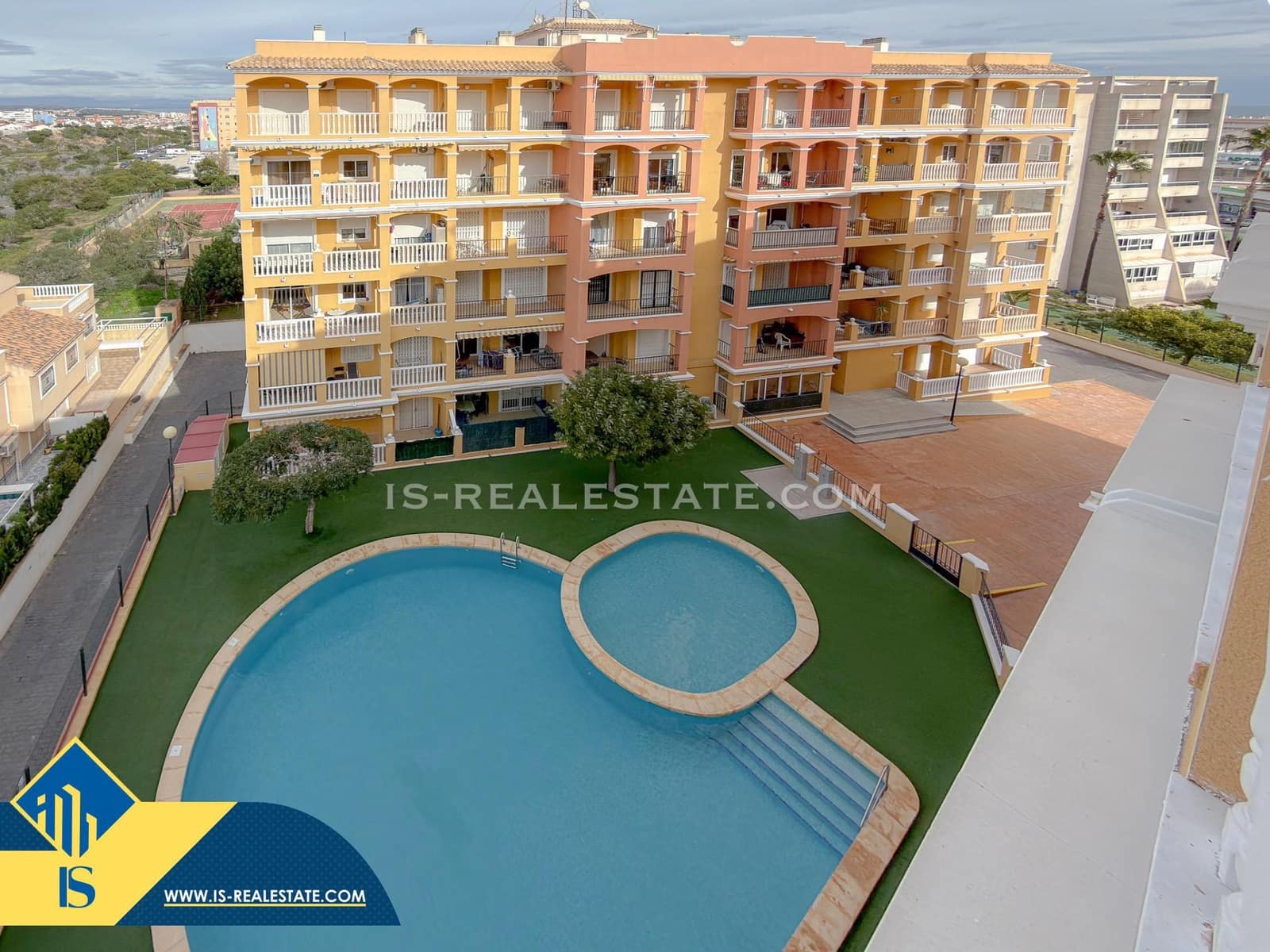 2 soveværelse Penthouse til salg i Torrevieja med swimmingpool garage - € 189.900 (Ref: 9527748)