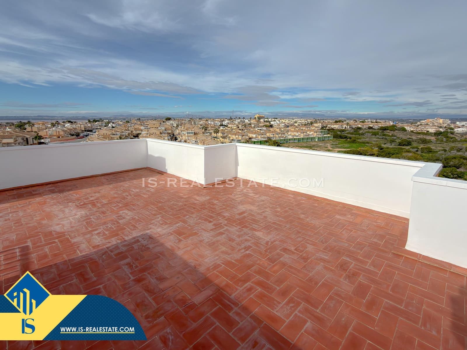2 soveværelse Penthouse til salg i Torrevieja med swimmingpool garage - € 189.900 (Ref: 9527748)