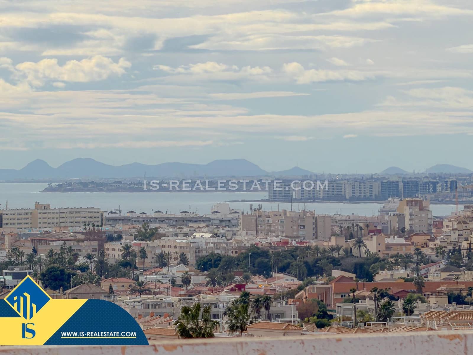 2 soveværelse Penthouse til salg i Torrevieja med swimmingpool garage - € 189.900 (Ref: 9527748)